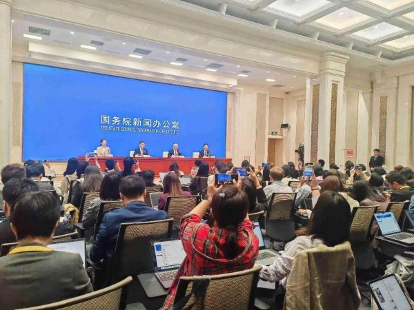 证券配资门户 三大类共十项具体政策！央行组合拳发力，支持稳市场稳预期