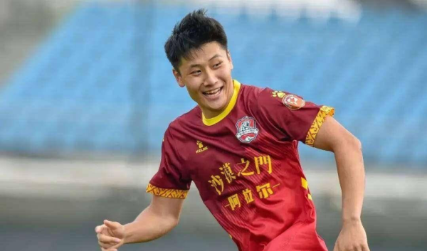 炒股配资服务网 唏嘘! 26岁海港旧将被禁足5年, 上诉3次全失败: 球队用假球钱发工资